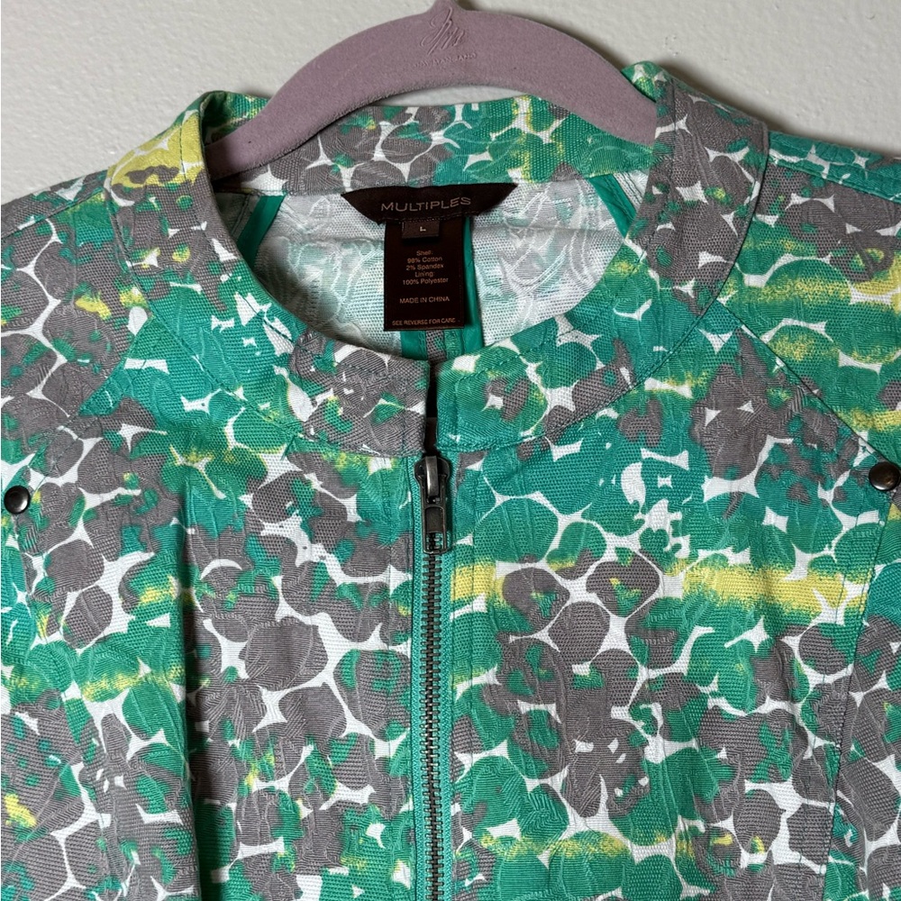 Women’s Green Patterned Zip-Front Jacket - Picture 6 of 8